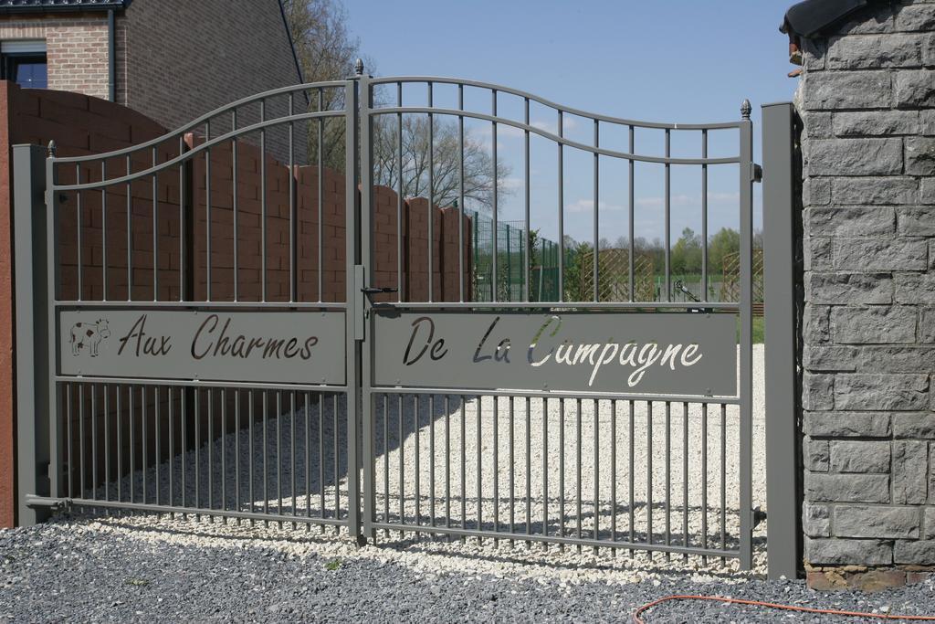 Aux Charmes De La Campagne Villa Hautrage Eksteriør bilde
